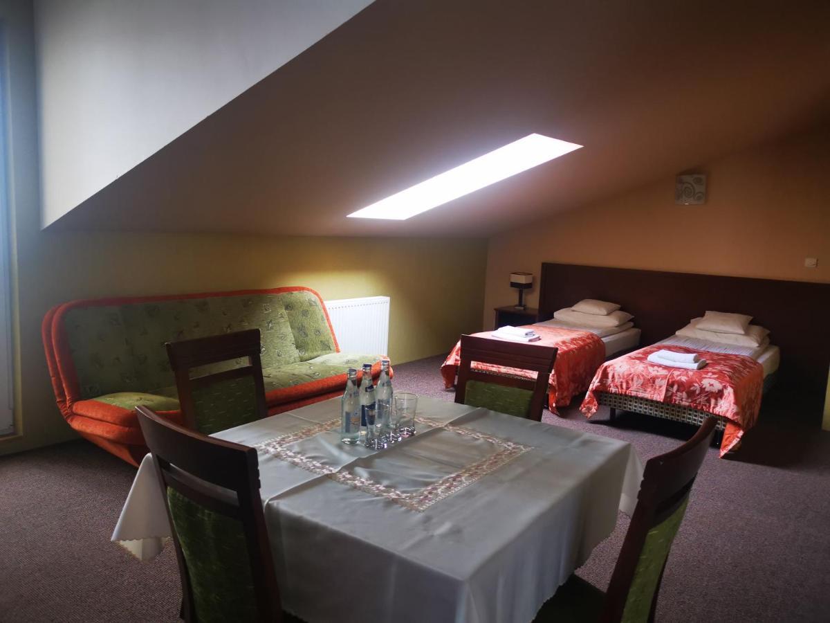 I Restauracja Bona Hotell 3*